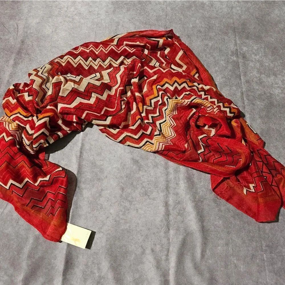COLLECTION EIGHTEEN Zig Zag Square Polyester Scarf 39" x 39"